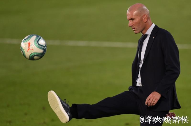 阿隆索帅位堪忧,两大潜在继任者浮出水面,齐达内和渣叔谁更适合? 阿隆索帅位堪忧,两大潜在继任者浮出水面,齐达内和渣叔谁更适合?